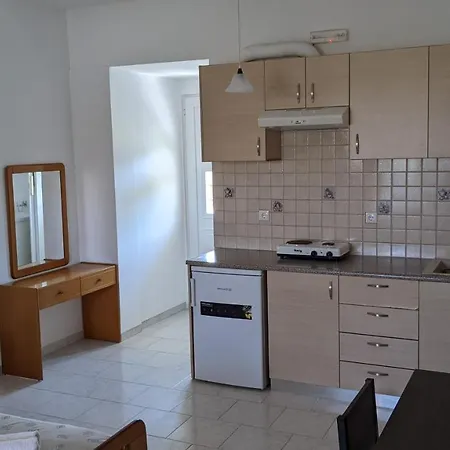 Artemis - Pool And Garden *