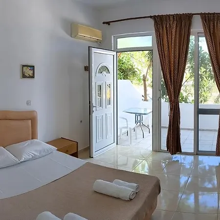 Artemis - Pool And Garden *