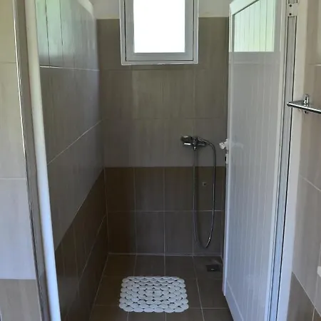 Artemis - Pool And Garden *