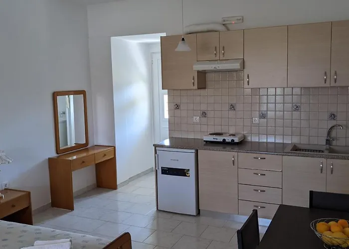 Artemis - Pool And Garden *