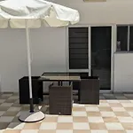 Artemis - Pool And Garden דירה *