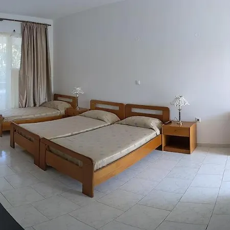 Apartment Artemis - Pool And Garden