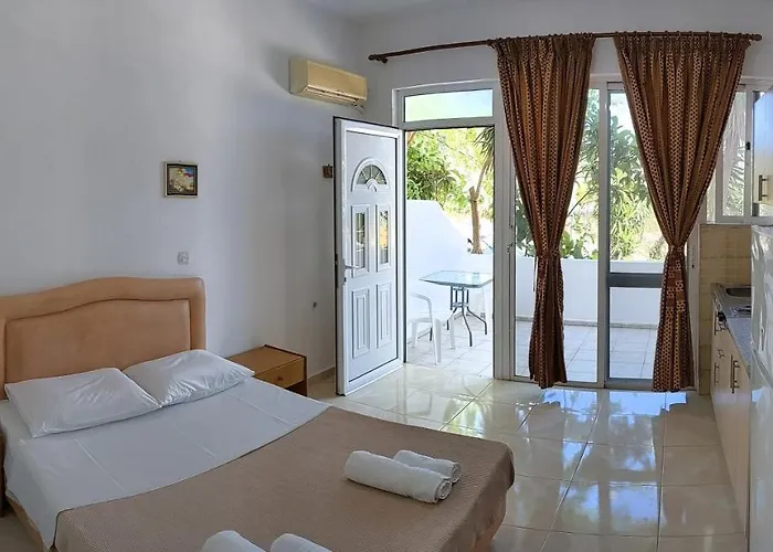 Artemis - Pool And Garden *