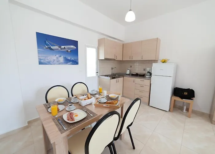 Artemis - Pool And Garden