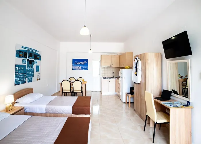 Artemis - Pool And Garden Apartament