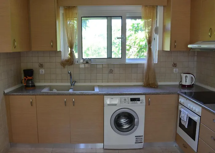 Artemis - Pool And Garden Apartament *