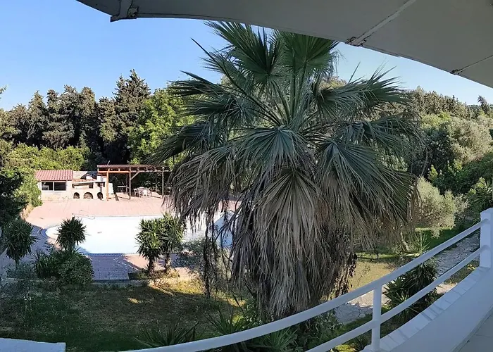 Artemis - Pool And Garden *