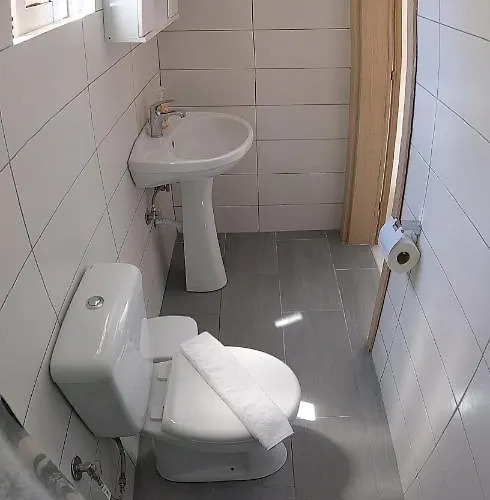 Artemis - Pool And Garden Apartament *